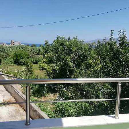 Ξενοδοχείο με διαμερίσματα Bikakis Family *